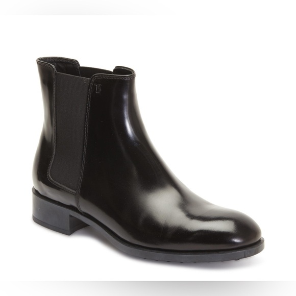 TOD’S Black Patent Leather Chelsea Ankle Boots - Picture 1 of 13